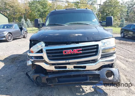 2005 GMC Sierra K2500 Heavy Duty z USA, uszkodzony, nr VIN 1GTHK24235E208081